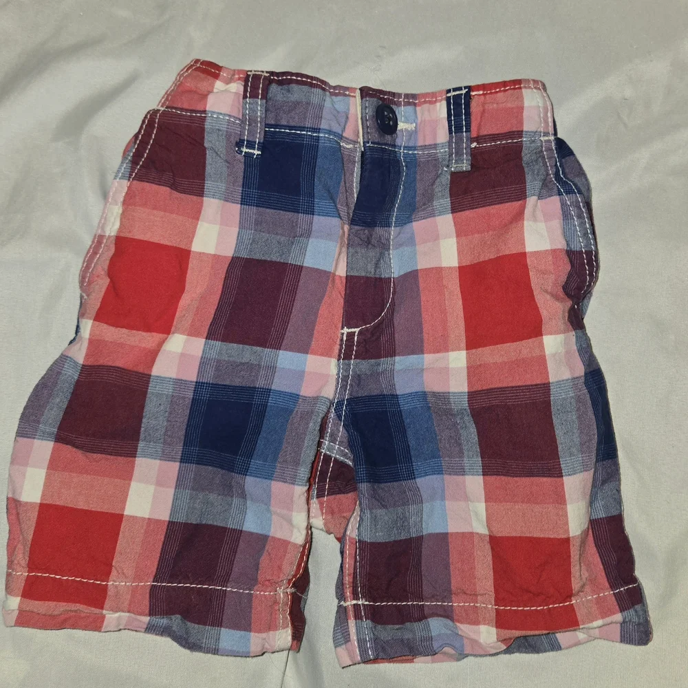 GAP Kids Boys Red, White Blue Plaid Shorts Adj Waist Hook And Bar Closure Size 5